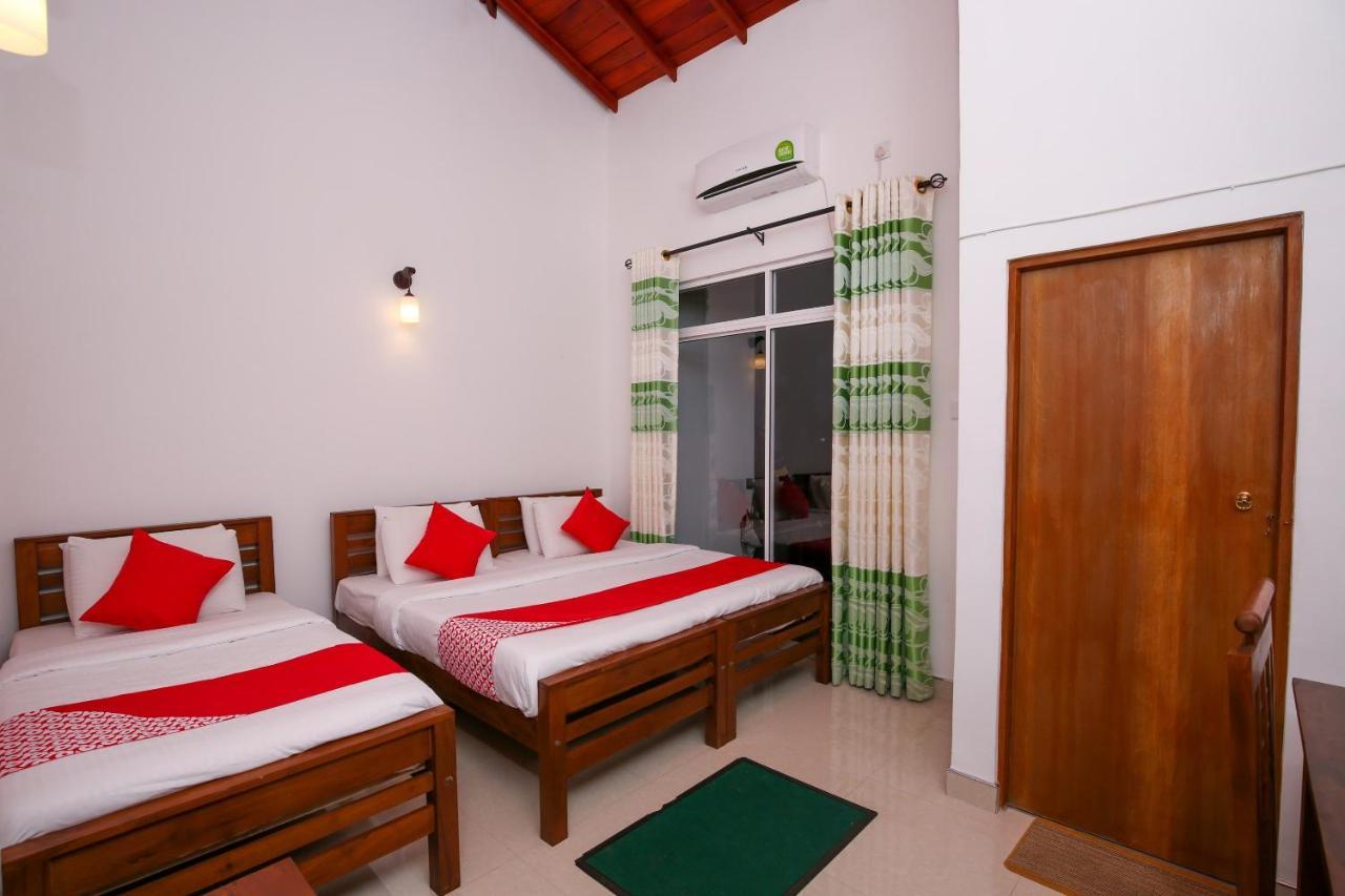 Oyo 438 Sarala Residence Hotel Kandy Exterior foto
